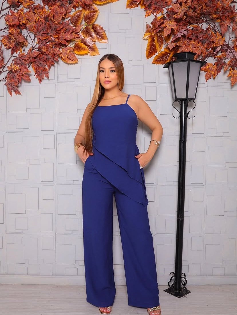 2354 Conjunto blusa regata alça fina assimétrica e calça alfaiataria - Imagem 3