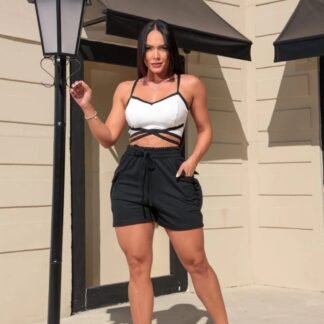 2028 Conjunto Herma cropped amarração bicolor e shorts moletom