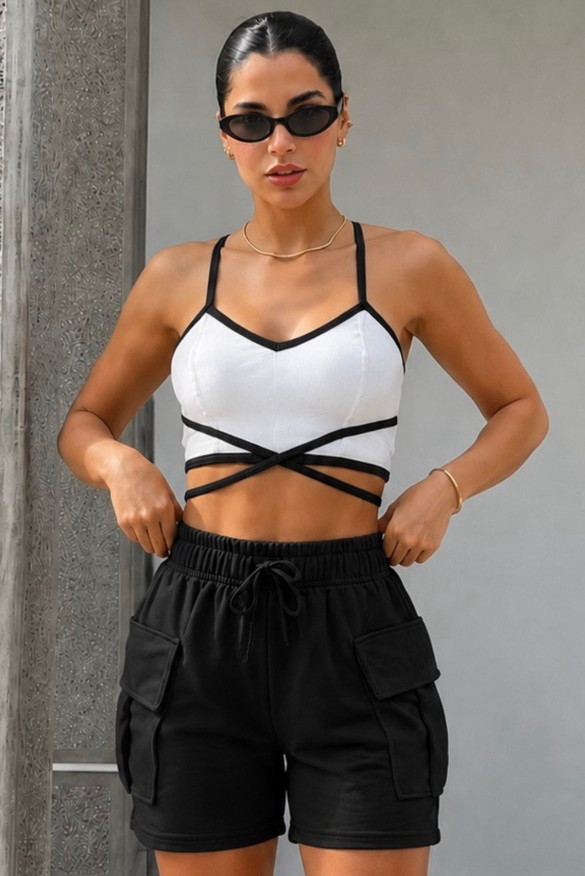 2028 Conjunto Herma cropped amarração bicolor e shorts liso cargo moletom - Imagem 6