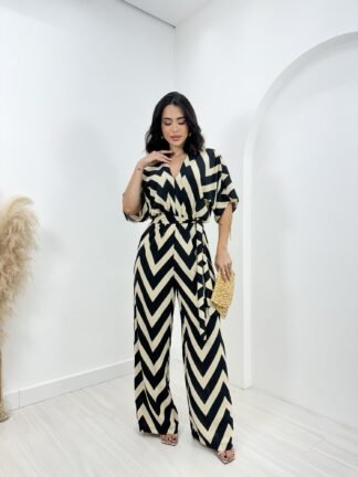 2970 Macacão e macaquinho Kenia manga curta Zig Zag