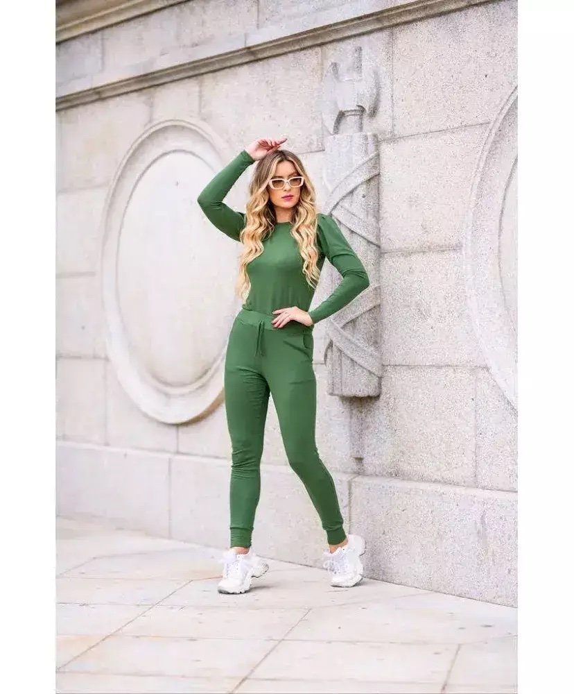 2104 Conjunto Gabriel blusa manga longa bufante princesa e calça jogger moletom - Imagem 7