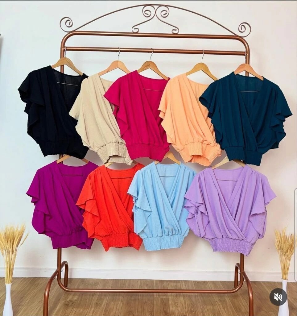 1471 Blusa cropped barra lastex manga curta flarê - Imagem 7