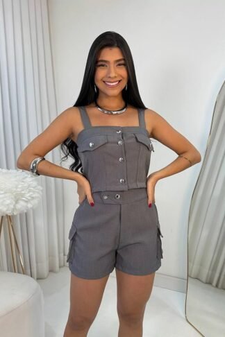 2757 Conjunto Diva Cropped regata botão e shorts bolso cargo alfaiataria