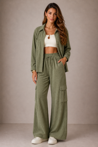 2241 Conjunto Eveli camisa botão e calça pantalona cargo veludo