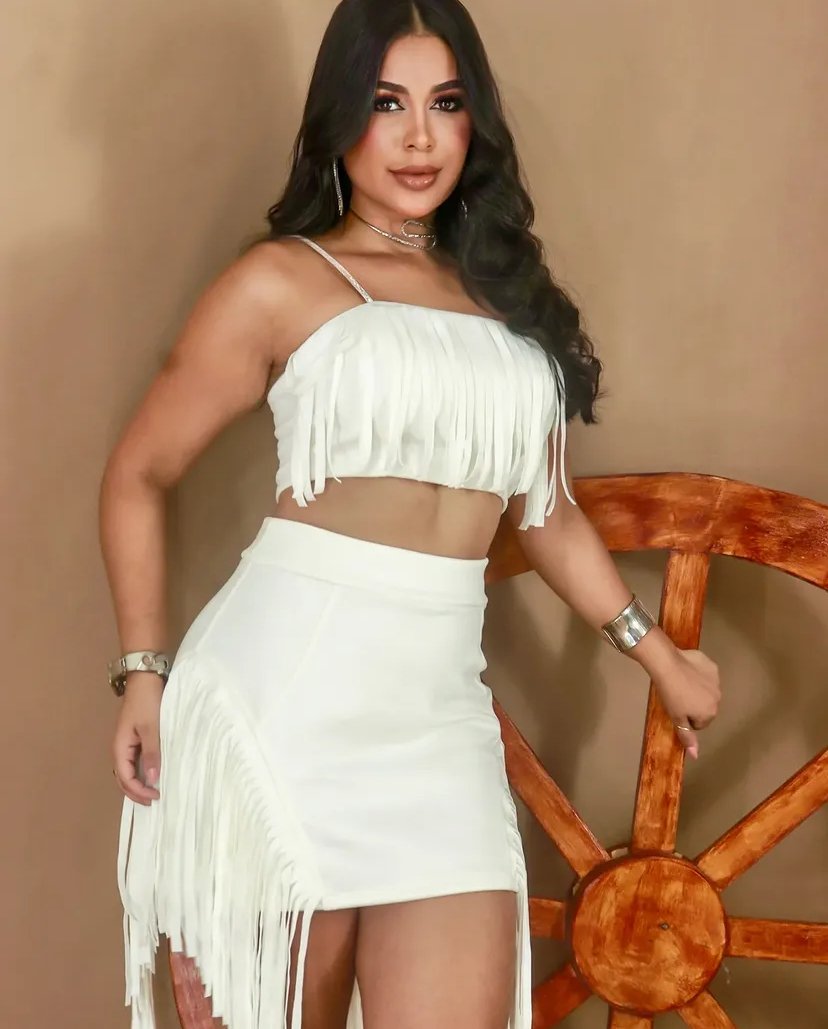 2310 Conjunto cropped regata alça strass e saia curta franjas suede - Imagem 2