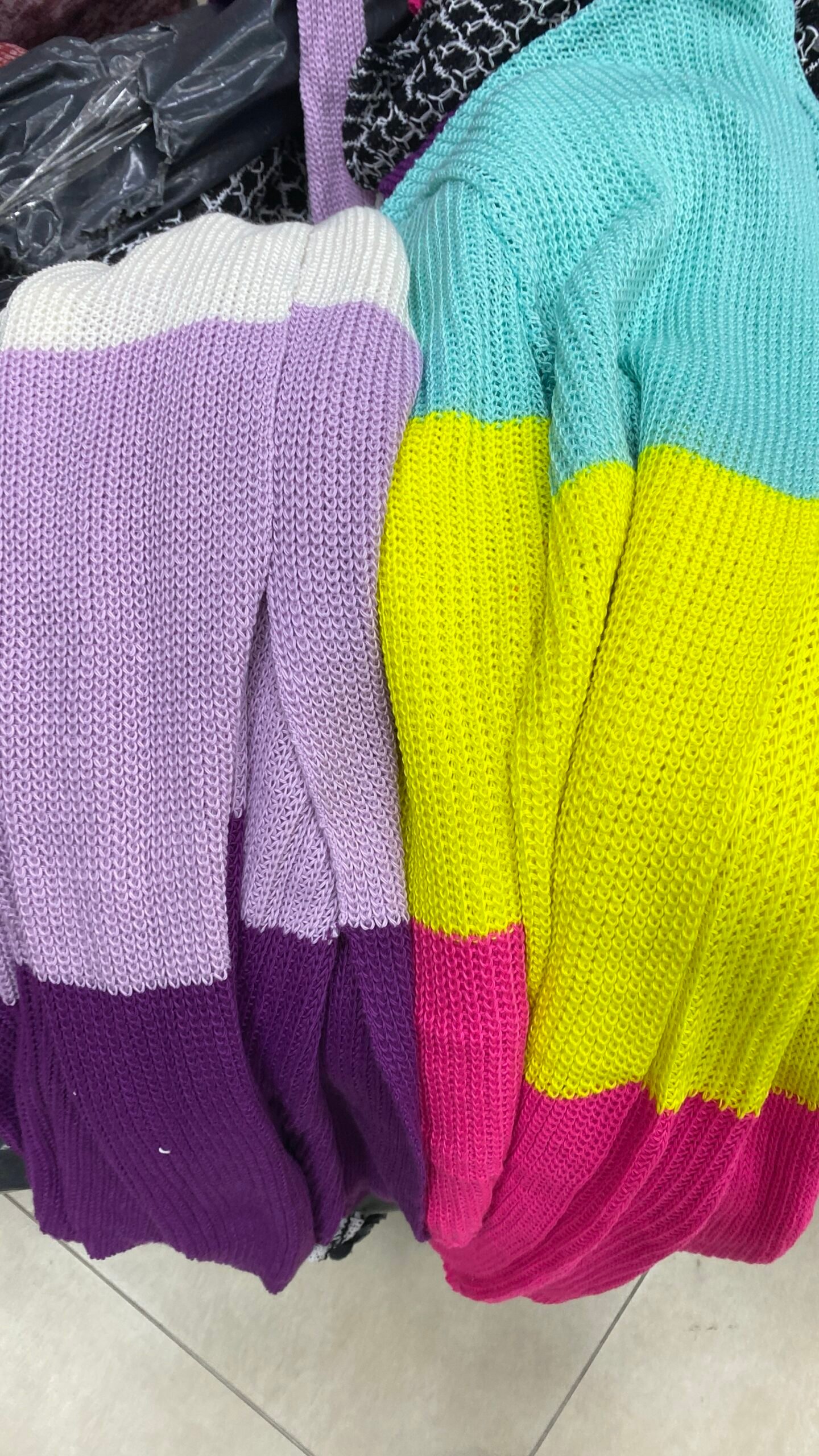 2323 Max cardigan Paula tricolor Barbie tricot - Imagem 4