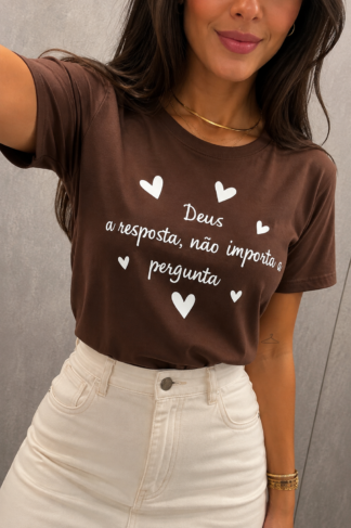 2773 Blusa t-shirt manga curta Deus é a resposta