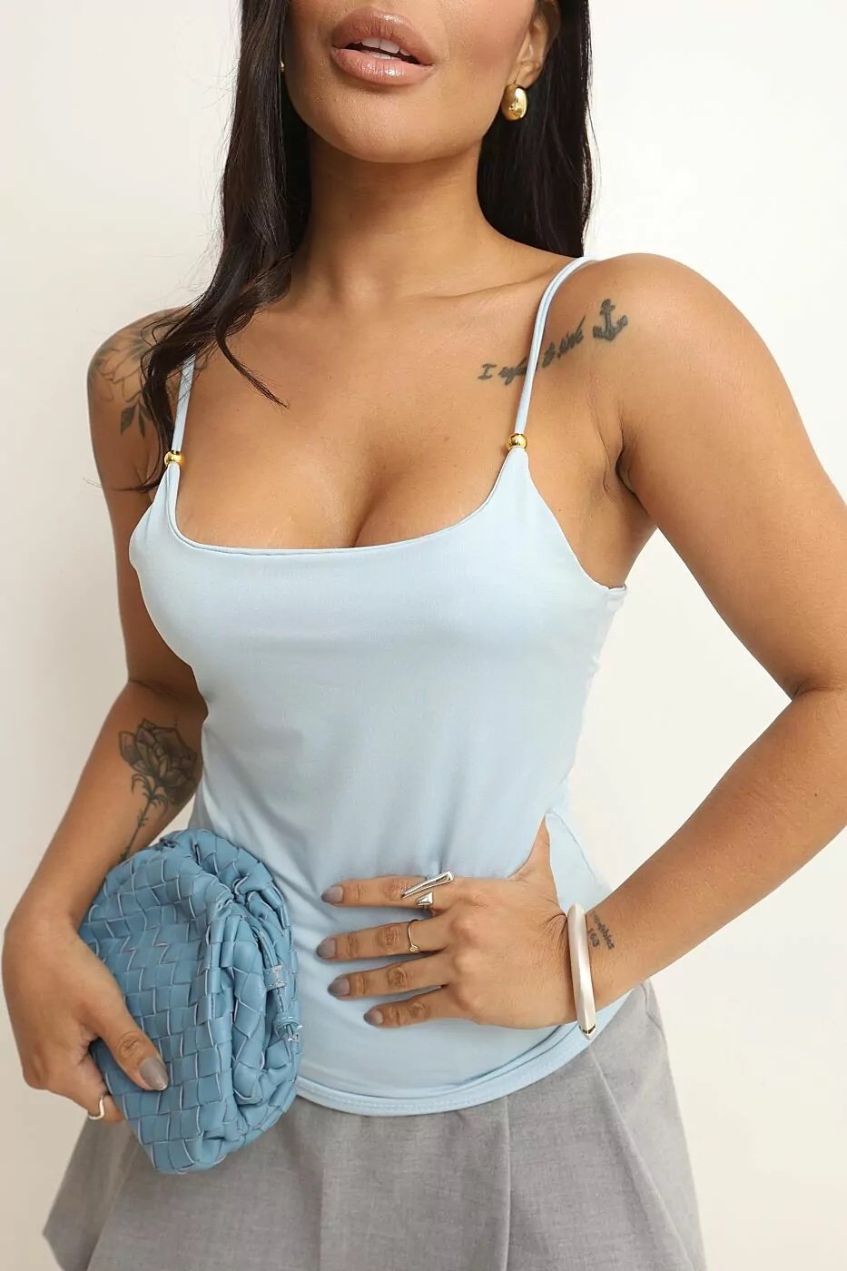 2169 Blusa regata Gabi alça fina com pingente - Imagem 2