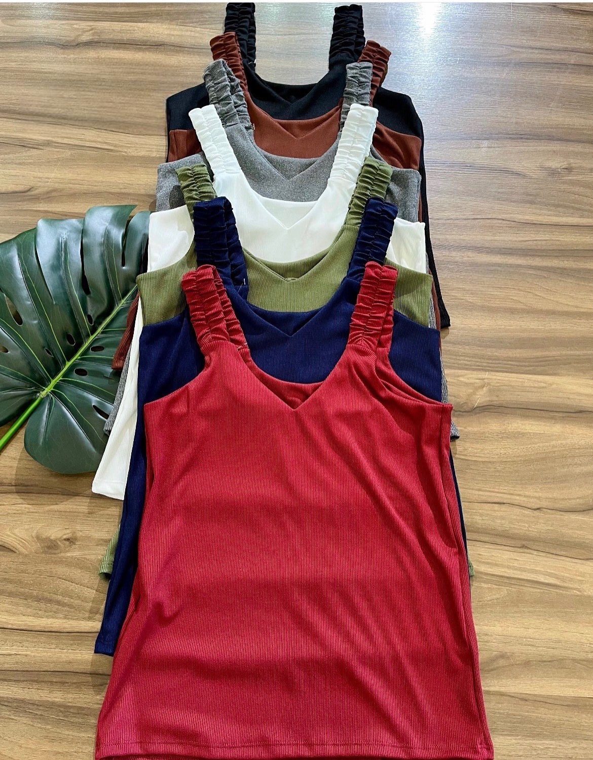 031 Blusa Kait regata alça franzida canelada - Imagem 6
